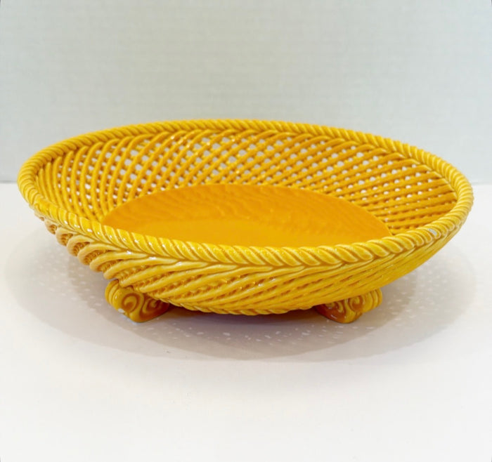 1970s decoratives Italian ceramic woven style basket