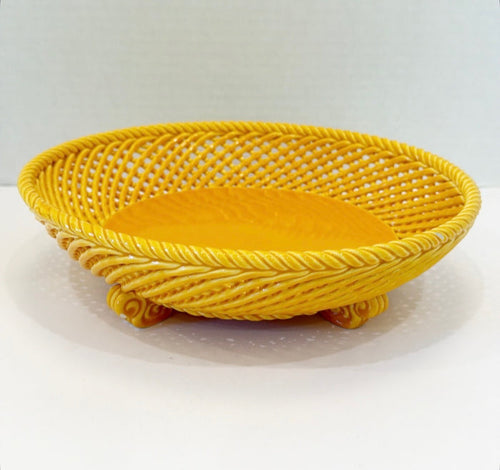 1970s decoratives Italian ceramic woven style basket