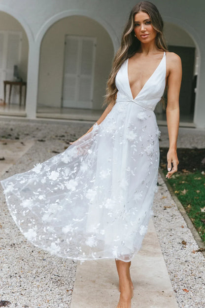 Sheri V-Neckline Embellished Midi Dress White
