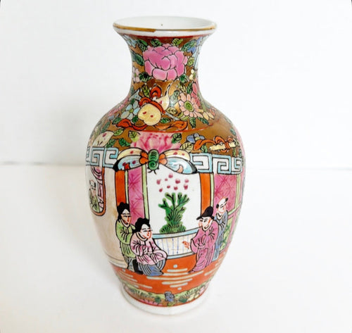 B10 - Rose Medallion Vase