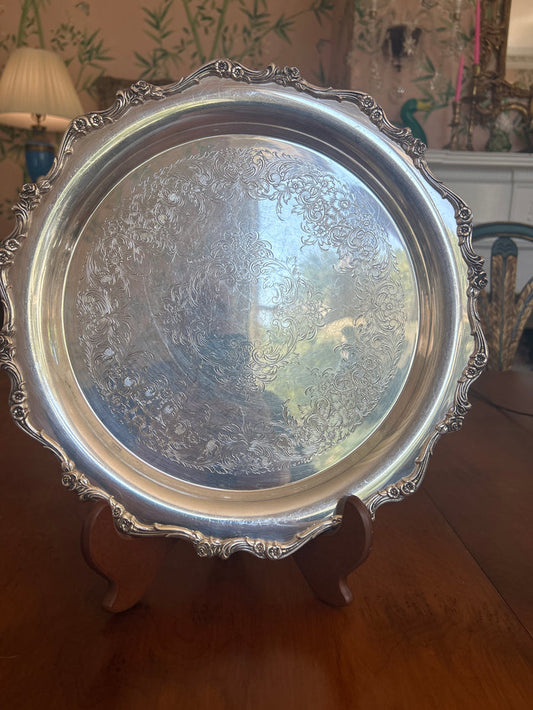P4 - Round Scalloped Tray