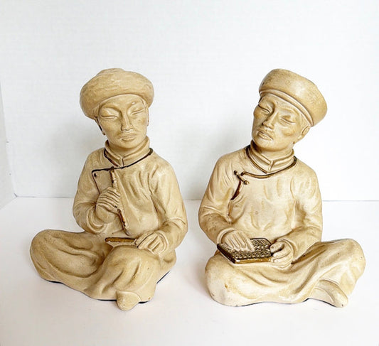 U6 - Chinoseire - Figures - Pair